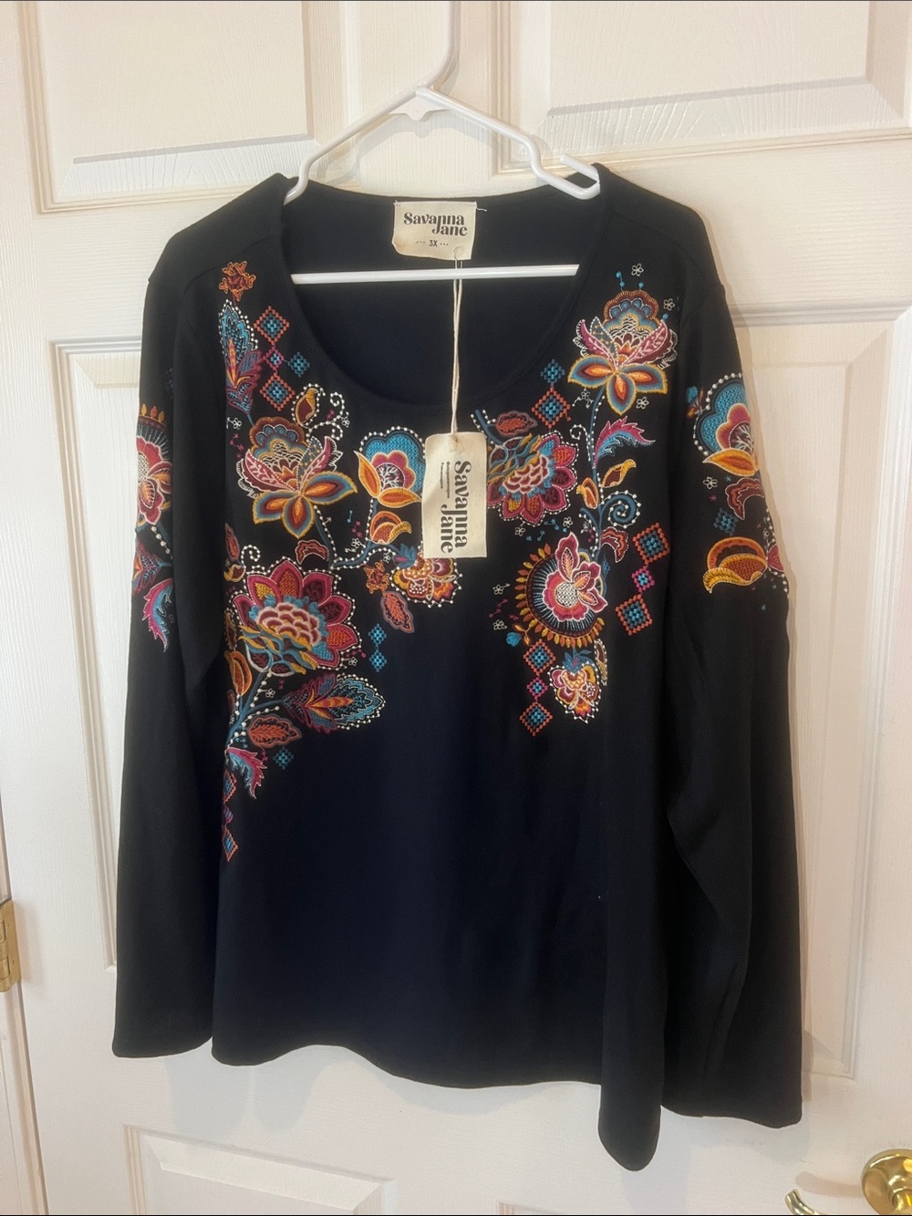 NWT Savanna Jane Black Embroidered Floral Long-Sleeve Top, Sz 3X